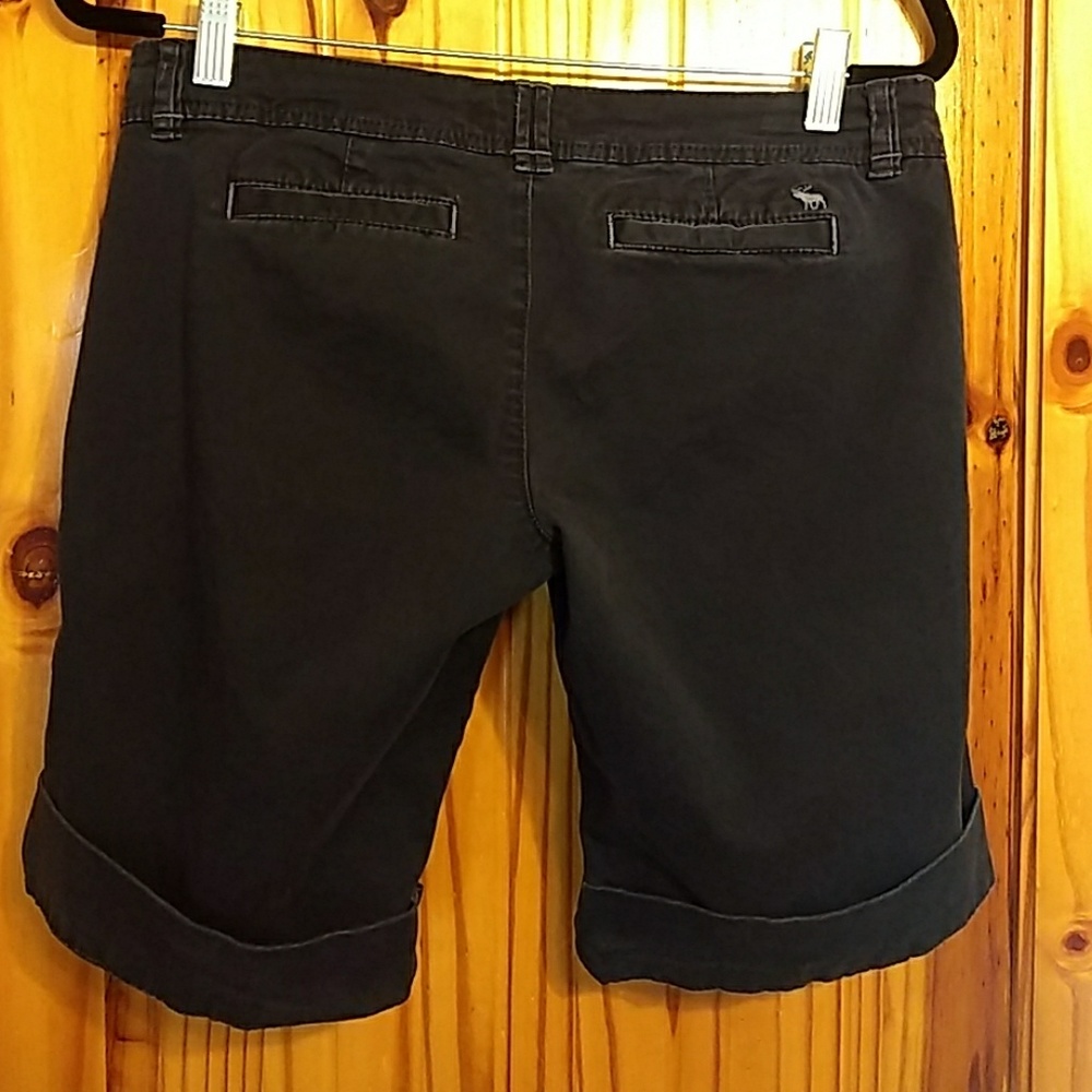 Abercrombie & Fitch women's Bermuda shorts.